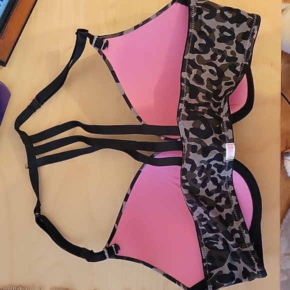 VS PINK pushup racerback bra - Picture 2 of 4
